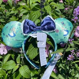 Walt Disney Alice in Wonderland Mickey Mouse Ears nwt